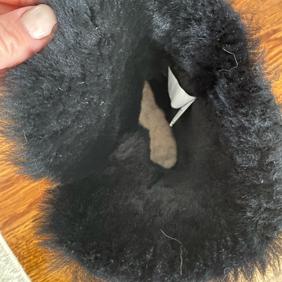 Ugg Bailey Button Black - Picture 6 of 12